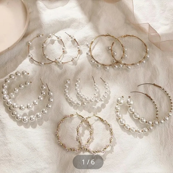 I'll Try & Restock Pearl Twist Hoop Earrings Gold Tone - Picture 4 of 9